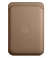 کیف پول مگ‌سیف‌دار اپل مدل iPhone FineWoven Wallet | رنگ قهوه‌ای