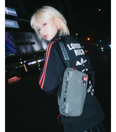 کیف شانه‌آویز اسکینارما مدل Skinarma FARDEL Crossbody Bag - رنگ خاکستری