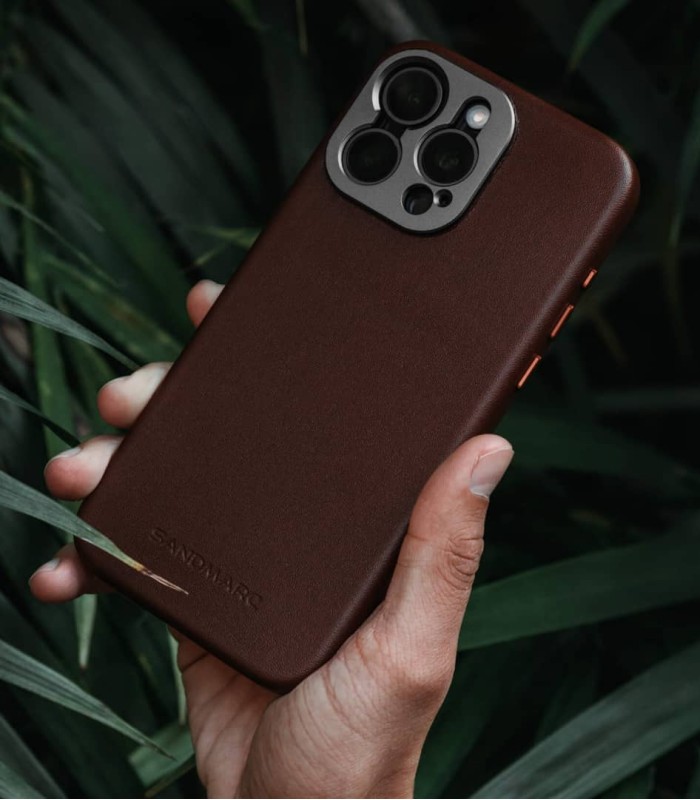 کیس چرم سندمارک مدل Sandmarc Pro Leather Case - سازگار با آیفون ۱۶ پرومکس - رنگ قهوه‌ای