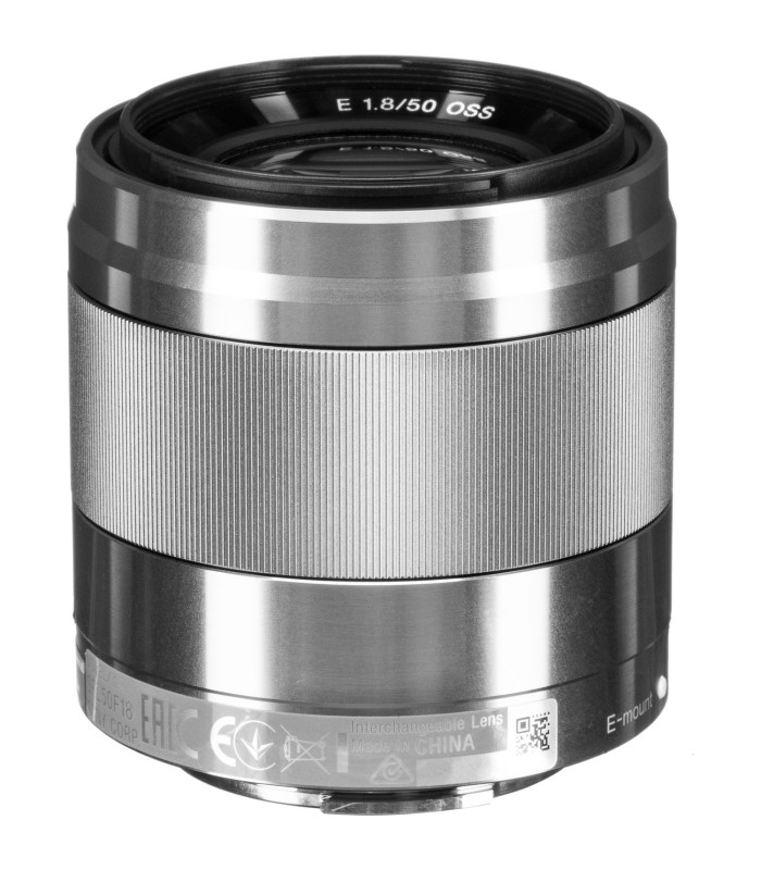 لنز پرایم سونی مدل Sony E 50mm f/1.8 OSS Lens - رنگ نقره‌ای