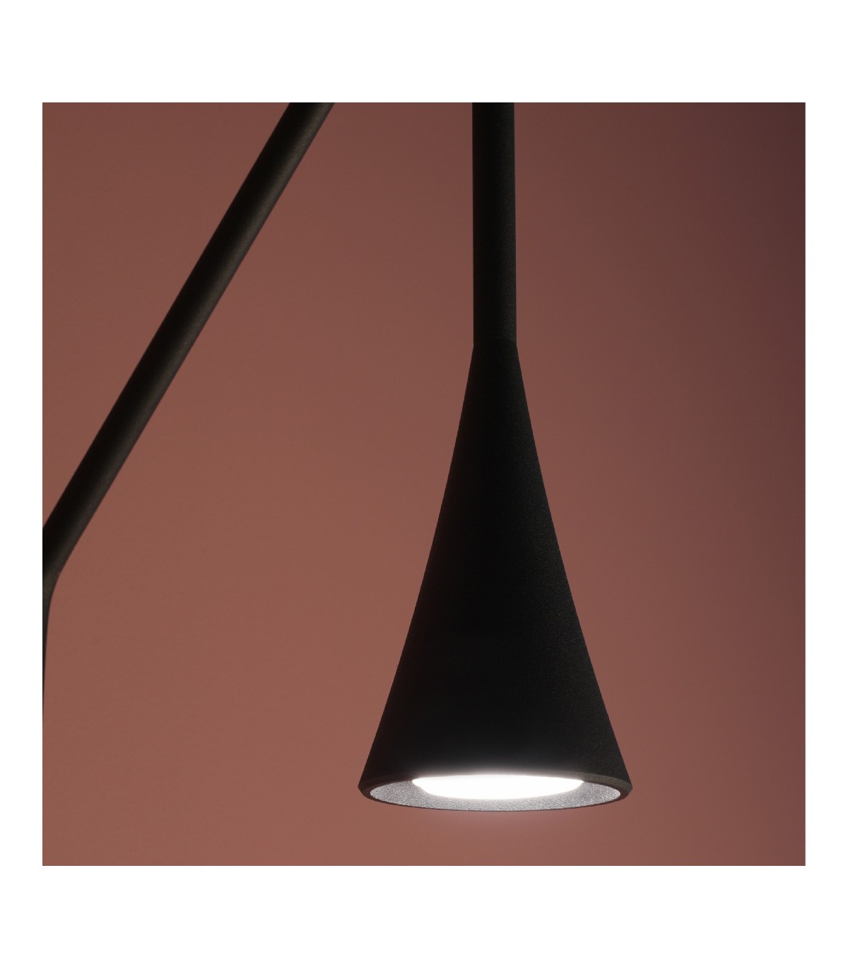 آباژور ایستاده ایلکین مدل ilkeen LIGHT POLE | رنگ مشکی