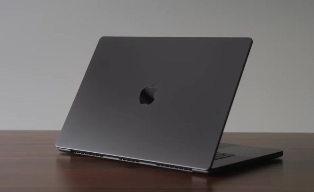 مک بوک پرو ۱۶ اینچ M4 Max رنگ مشکی فضایی