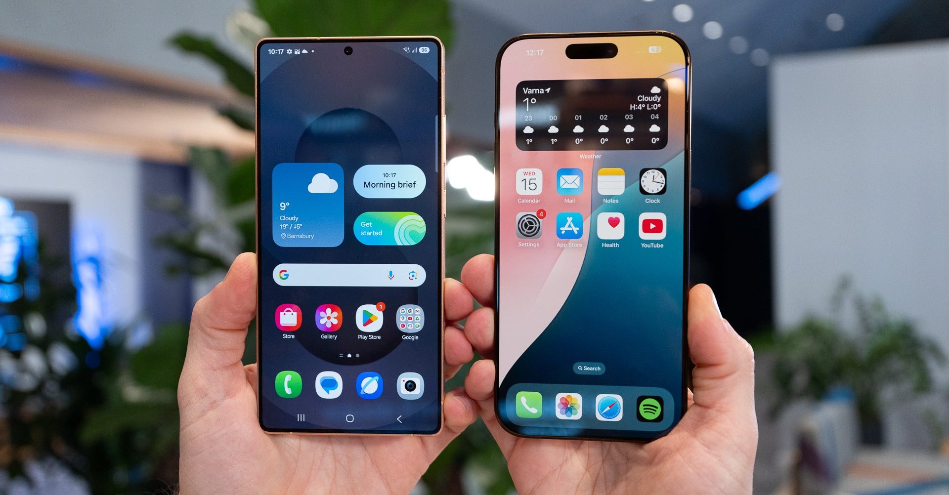 صفحه نمایش آیفون ۱۶ پرومکس و گلکسی S25 اولترا