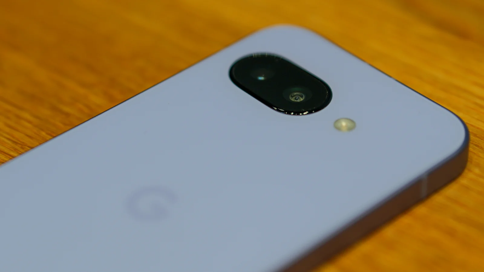 دوربین دوگانه گوگل پیکسل 9a