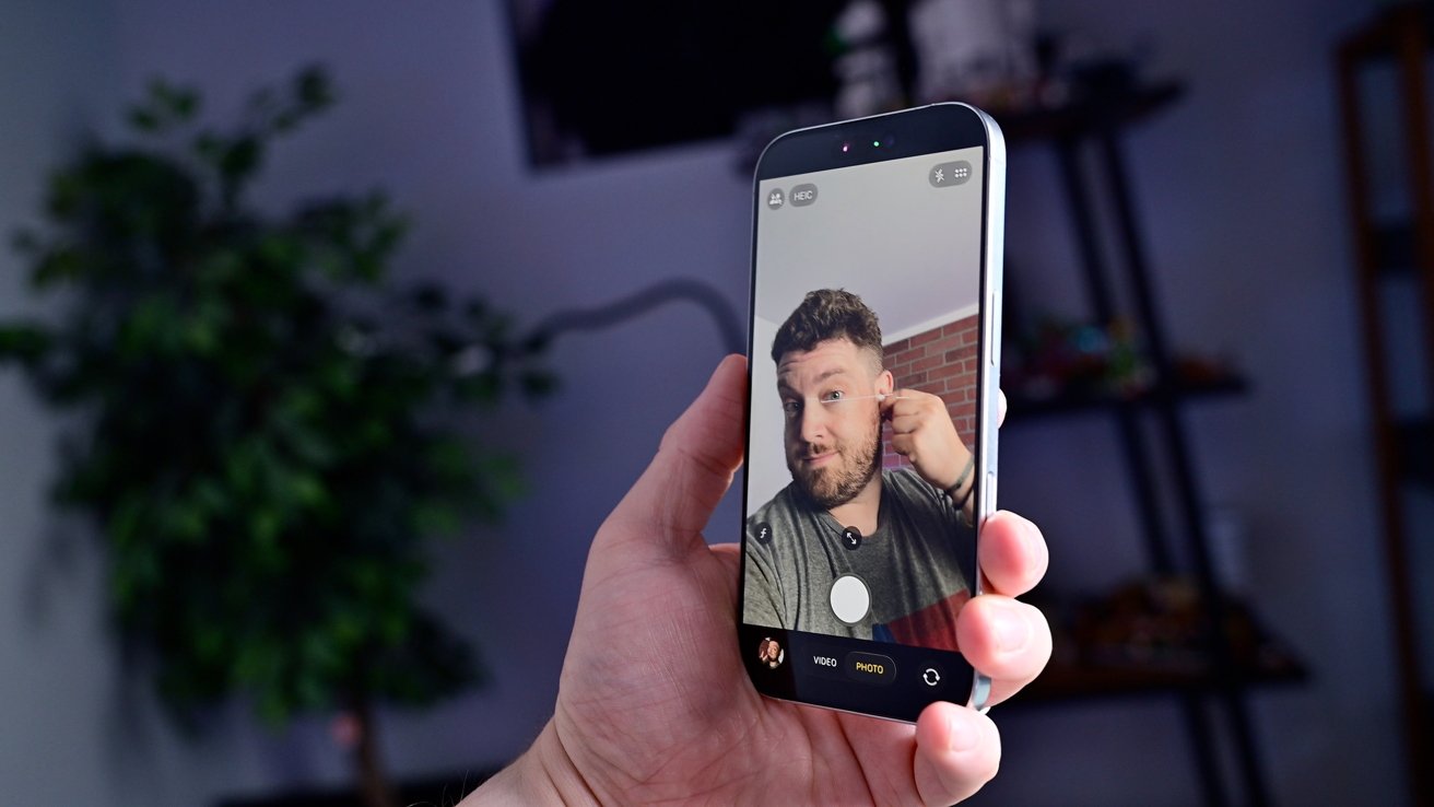 سلفی گرفتن با ریموت شاتر ایرپاد در آیفون با iOS 26