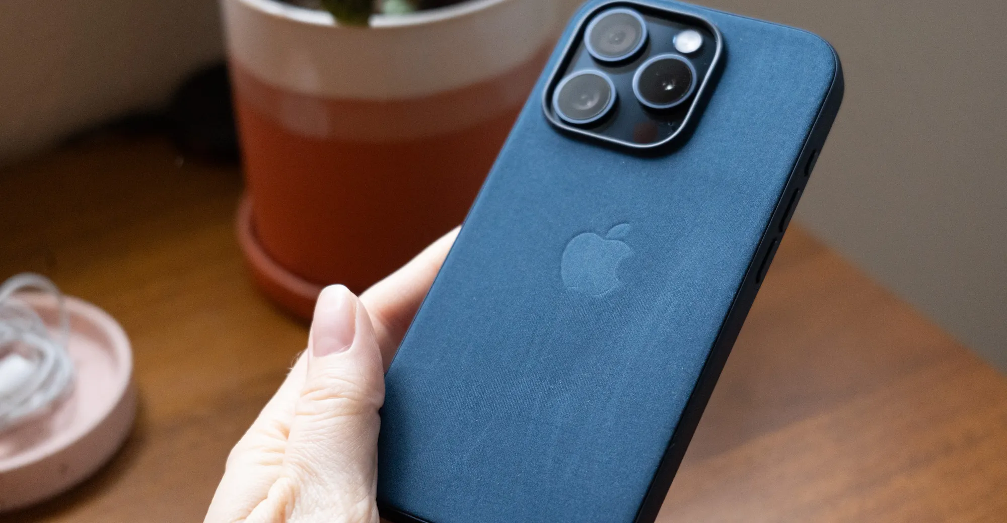 کیس FineWoven آیفون ۱۵ پرو مکس